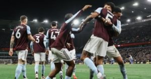 أستون فيلا يحقق فوزًا مثيرًا على برايتون ويعزز مكانته في المركز الثالث بينما بيرنلي يتفوق على كريستال بالاس في صراع الدوري